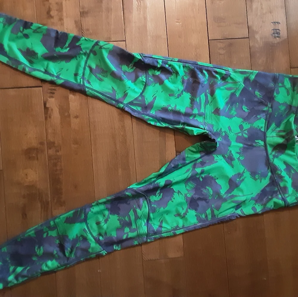 Lot of workout leggings - Picture 3 of 4